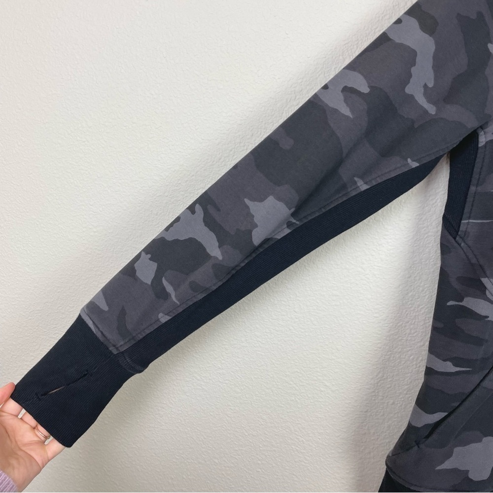 Athleta Women's Large Black Camo Triumph Printed Hoodie Jacket Full Zip Jacket - Picture 3 of 16